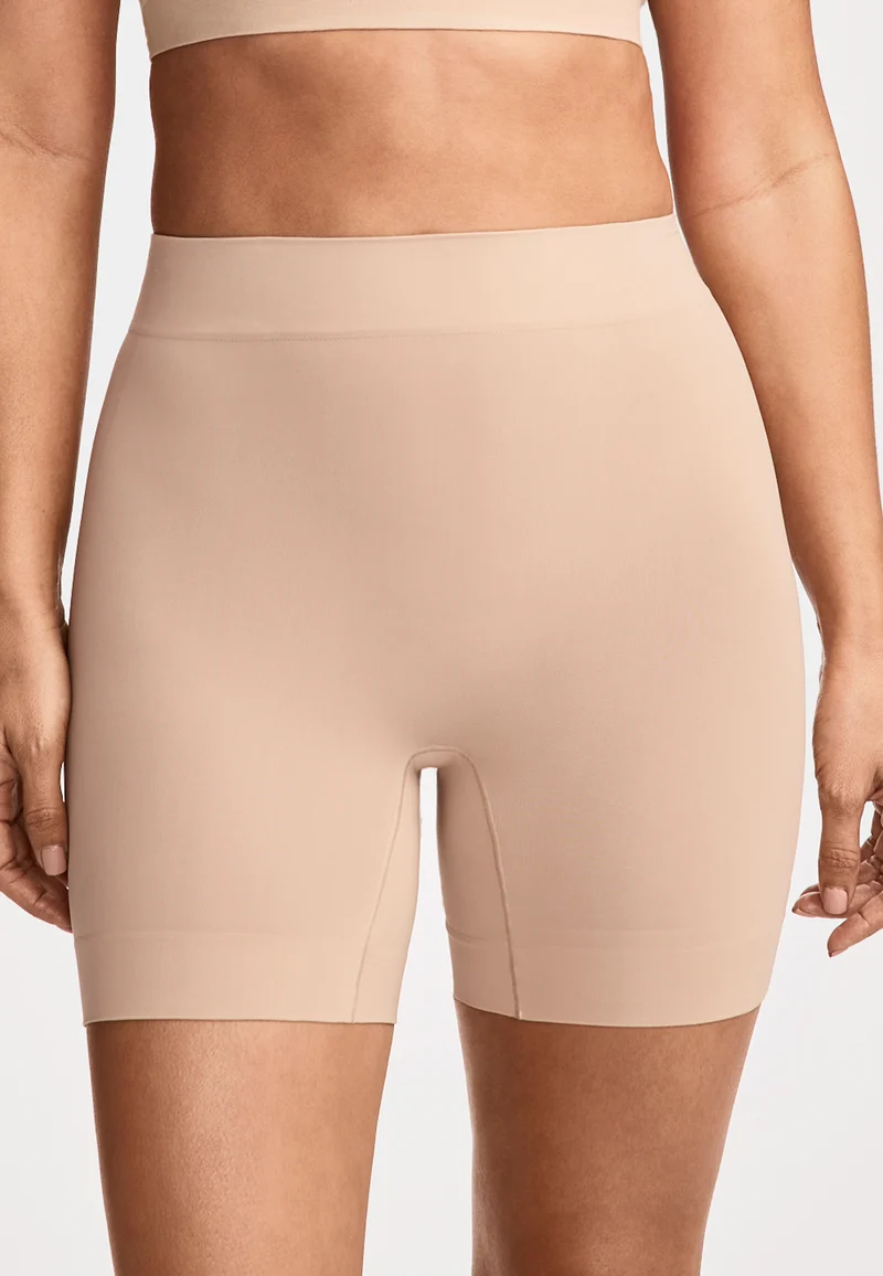 Jockey® Skimmies® Seamfree™ Ultralight Smoothing Cooling Shortie Slipshort