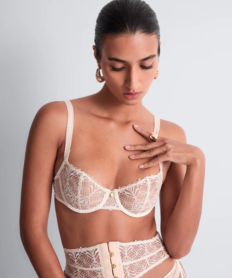 Iconic Calypso Soutien-gorge Corbeille avec armatures Dune