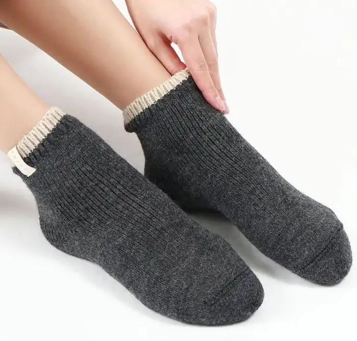 FALKE Cosy Plush - Warme wollen korte dames sokken