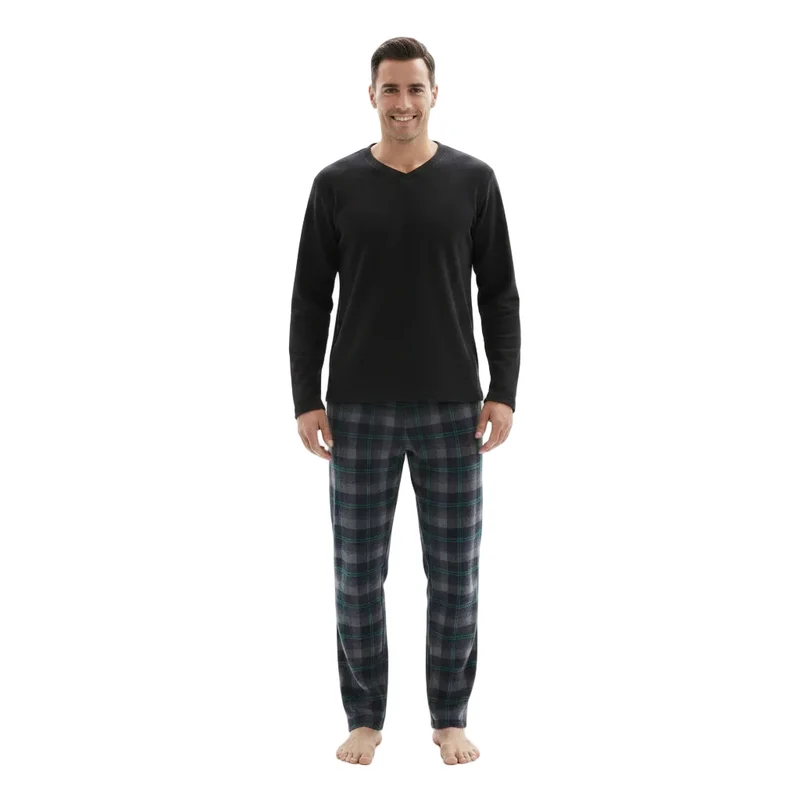 Herenpyjama met ruitpatroon, bestaande uit een fleecetop en een katoenen broek.