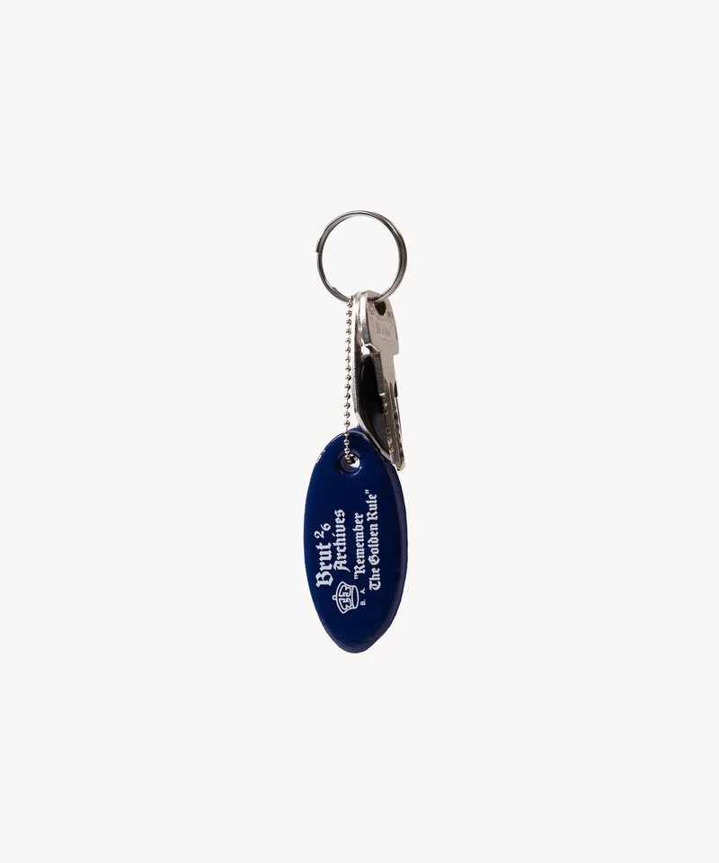 THE FLOATING KEYCHAIN